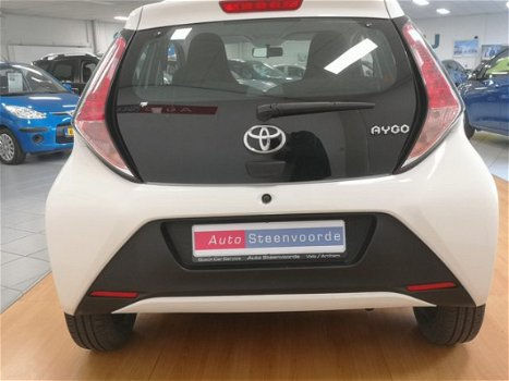 Toyota Aygo - 1.0, CRUISE, BLUETOOTH, LEDER MULTIFUNCTIONEEL STUUR etc - 1