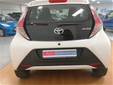 Toyota Aygo - 1.0, CRUISE, BLUETOOTH, LEDER MULTIFUNCTIONEEL STUUR etc