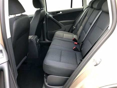 Volkswagen Tiguan - 1.4 TSI Comfort&Design Executive Navigatie - 1