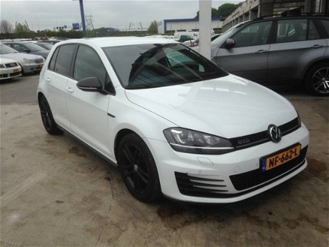 Volkswagen Golf - 2.0 TDI 184pk GTD - 1