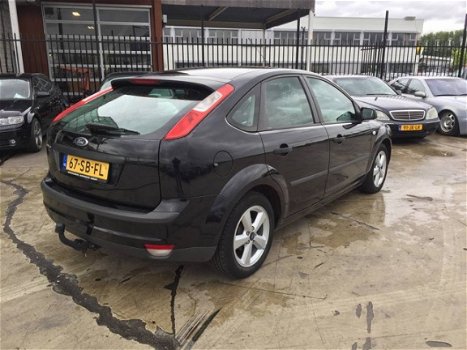 Ford Focus - 1.6-16V Trend - 1