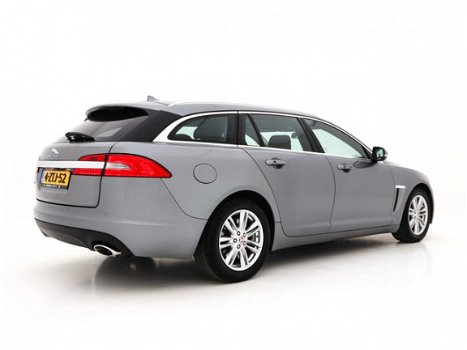 Jaguar XF Sportbrake - 2.2D Aut. *XENON+VOLLEDER+NAVI+PDC+ECC+CRUISE - 1