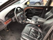 BMW 5-serie - 523I EXECUTIVE Automaat LPG G3 Youngtimer