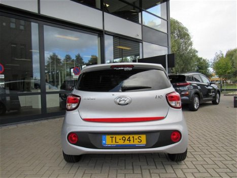 Hyundai i10 - 1.0i Blue 66pk Comfort INCL. STYLING PAKKET - 1