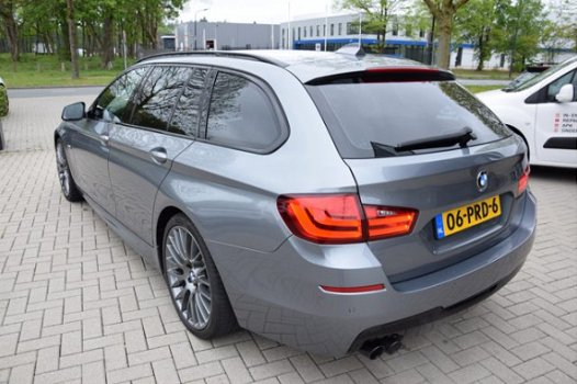 BMW 5-serie Touring - 528i Executive Orginieel M uitgevoerd | Airco | Navi | - 1