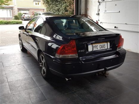 Volvo S60 - 2.4 D5 Kinetic Mooie dikke D5 - 1