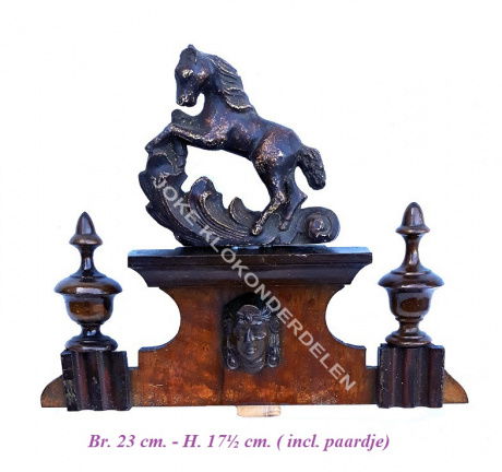 === Klein kuif ornament = oud === 38499 - nr. 1