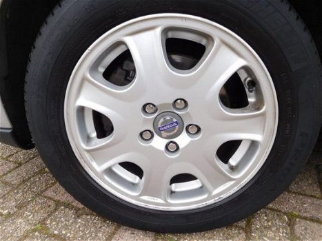 Volvo V70 - 2.4 170PK Comfort Line - 1