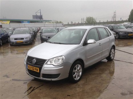 Volkswagen Polo - 1.9 TDI Optive - 1