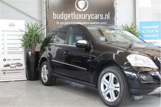 Mercedes-Benz M-klasse - 300 CDI BLUEEFFICIENCY LIMITED EDITION bedrijfswagen/grijs kenteken - 1