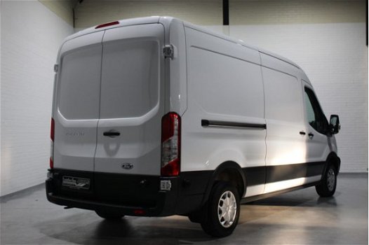 Ford Transit - 2.2 TDCi 125pk L3H2 Trend Airco, Cruise, PDC V+A, Laadruimte Pakket, 2.700 kg Trekgew - 1