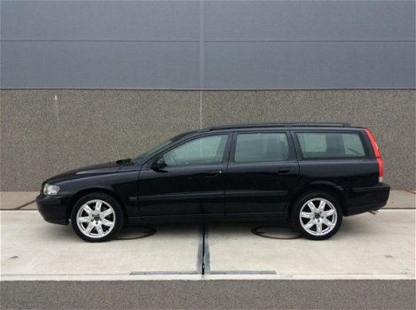 Volvo V70 - 2.5 TURBO AWD LEER NAP AUT - 1