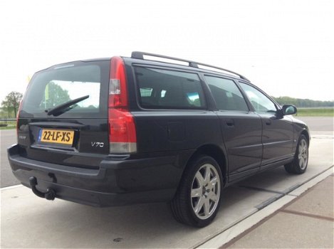 Volvo V70 - 2.5 TURBO AWD LEER NAP AUT - 1