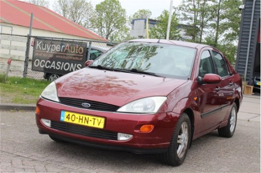 Ford Focus - 1.6-16V Ghia - 1