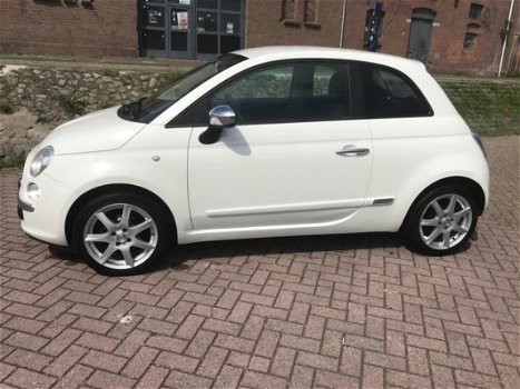 Fiat 500 - 1.2 Pop super nette auto dikke 16 inch velgen stereo apk 4-2020 bj 2008 moet gezien worde - 1