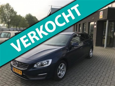 Volvo V60 - 2.0 D4 Momentum trekhaak winterpakket pdc V+A - 1