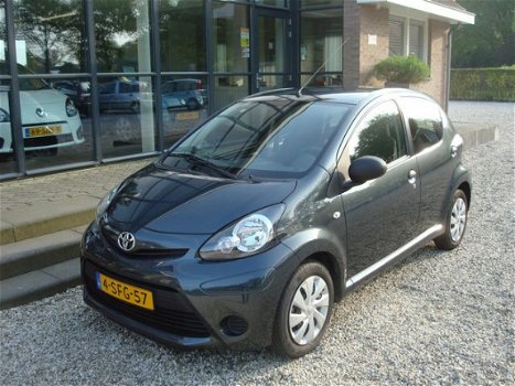 Toyota Aygo - 1e eigenaar slechts 18587 km AIRCO - 1