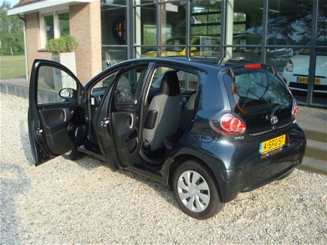 Toyota Aygo - 1e eigenaar slechts 18587 km AIRCO - 1