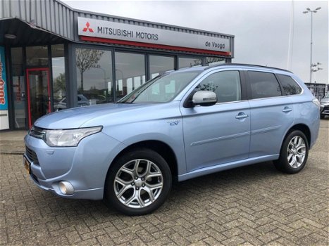 Mitsubishi Outlander - 2.0 PHEV 4WD Intense + - 1