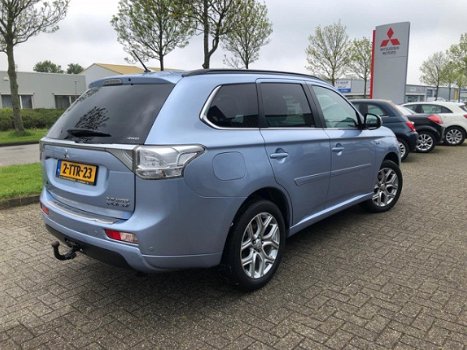 Mitsubishi Outlander - 2.0 PHEV 4WD Intense + - 1