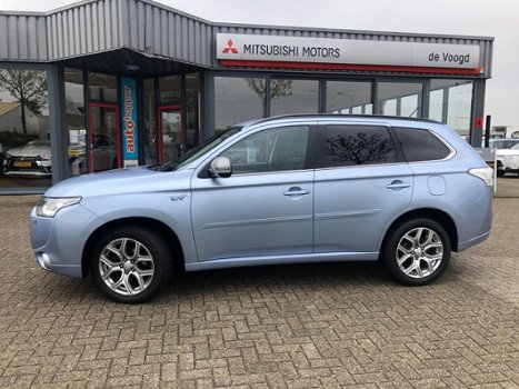 Mitsubishi Outlander - 2.0 PHEV 4WD Intense + - 1