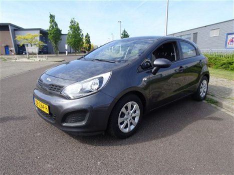 Kia Rio - 1.2 CVVT ComfortLine - 1