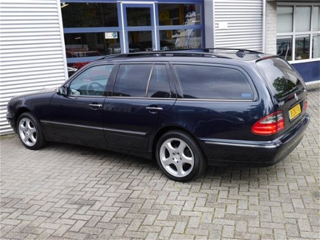 Mercedes-Benz E-klasse Combi - 320 Avantgarde 4-Matic 148000KM ECC LEDER SCHUIFDAK XENON FISCAAL VRI - 1