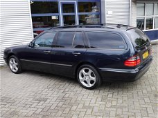 Mercedes-Benz E-klasse Combi - 320 Avantgarde 4-Matic 148000KM ECC LEDER SCHUIFDAK XENON FISCAAL VRI