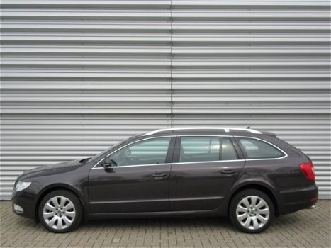 Skoda Superb Combi - 2.0 TDI Ambition Business Line - 1