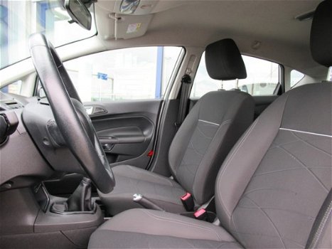 Ford Fiesta - 1.0 Style 5-Deurs / Airco / Navigatie / Bluetooth / Rijklaar incl. Bovag garantie - 1