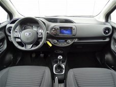 Toyota Yaris - 1.5 VVT-i Aspiration Special 5-deurs | Climate Control | Cruise Control | Parkeercame