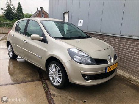 Renault Clio - 1.6-16V Initiale - 1