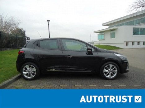 Renault Clio - 1.2 Night & Day IN SHOWROOMSTAAT - 1