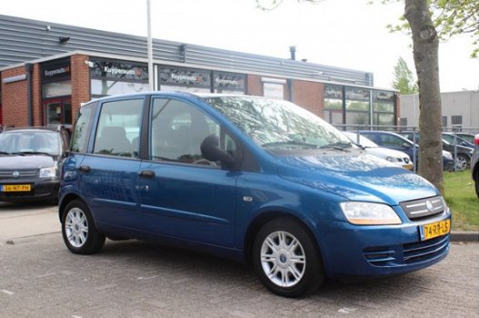 Fiat Multipla - 1.6-16V Dynamic Plus 6 PERSOONS - 1