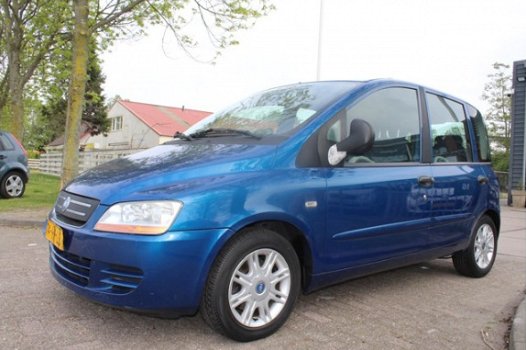 Fiat Multipla - 1.6-16V Dynamic Plus 6 PERSOONS - 1