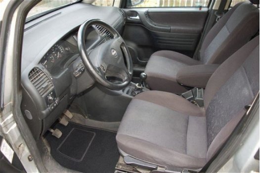 Opel Zafira - 1.6i 16V Elegance 7 prs APK tot 26-05-2019 - 1