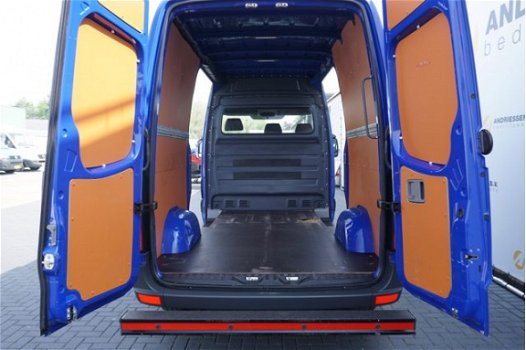 Volkswagen Crafter - van 10.850 voor 10.036, -- Netto/Excl. BTW - 1