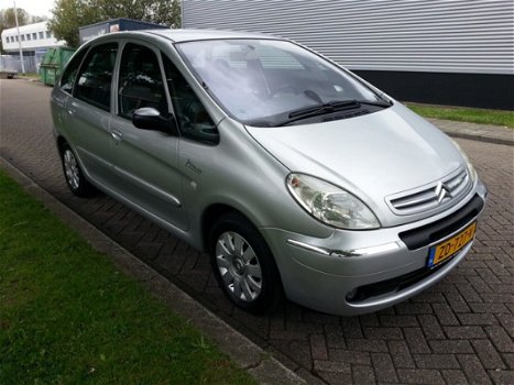 Citroën Xsara Picasso - 2.0i-16V Exclusive APK 12-2020 - 1