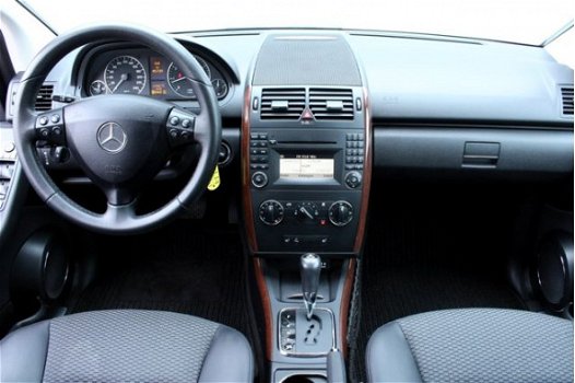 Mercedes-Benz A-klasse - A180 Avantgarde AUTOMAAT 45.000 km PDC CRUISE STOELVERW. '09 - 1