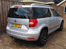 Skoda Yeti - 1.2 TSI Trekhaak Parkeersensoren Dakrails Automatische airco Lichtmetalen velgen Cruise