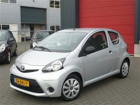 Toyota Aygo - 1.0 VVT-i Access , Airco, Elec.ramen, C.V - 1