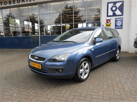 Ford Focus Wagon - 1.6-16V First Edition Nieuwe APK / Trekhaak / Nette auto - 1