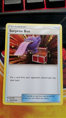 Surprise Box  187/214 sm Unbroken Bonds