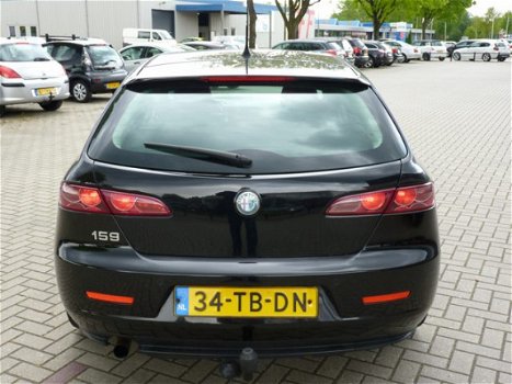 Alfa Romeo 159 Sportwagon - 1.9 JTS Distinctive APK 05-07-2020 - 1