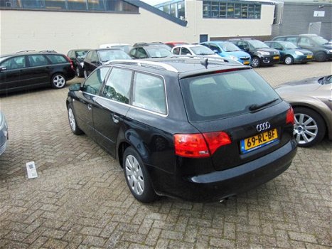 Audi A4 Avant - 2.0 TDI Pro Line - 1