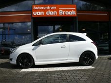 Opel Corsa - 1.2-16V Cosmo OPC-LINE Leder Airco 17" Private Glas Achterspoiler Apk