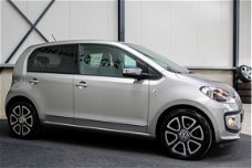 Volkswagen Up! - 1.0 high up BlueMotion 60pk✅ 2e Eig|NL|DLR|Navigatie|BT|Airco|16inch|Fender|PDC|Ele