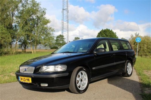 Volvo V70 - 2.4 - 1