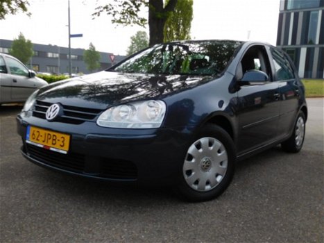 Volkswagen Golf - 1.6 FSI Trendline Mooie & prima Automaat, 5drs, Climate&Cruise - 1