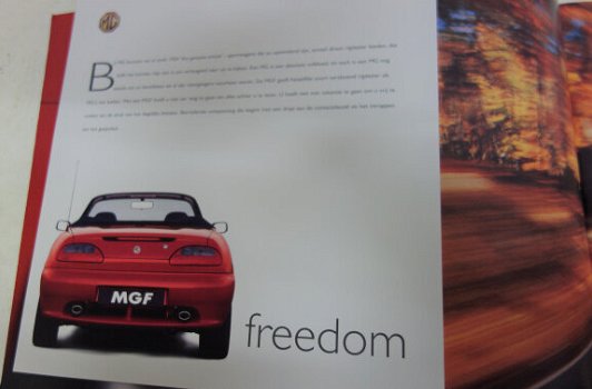 Introductie brochure persdocumentatie persintroductie MG F - 1